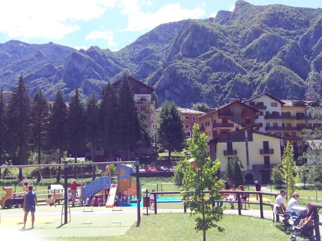 Bilocale A Piazza Brembana Lägenhet Exteriör bild